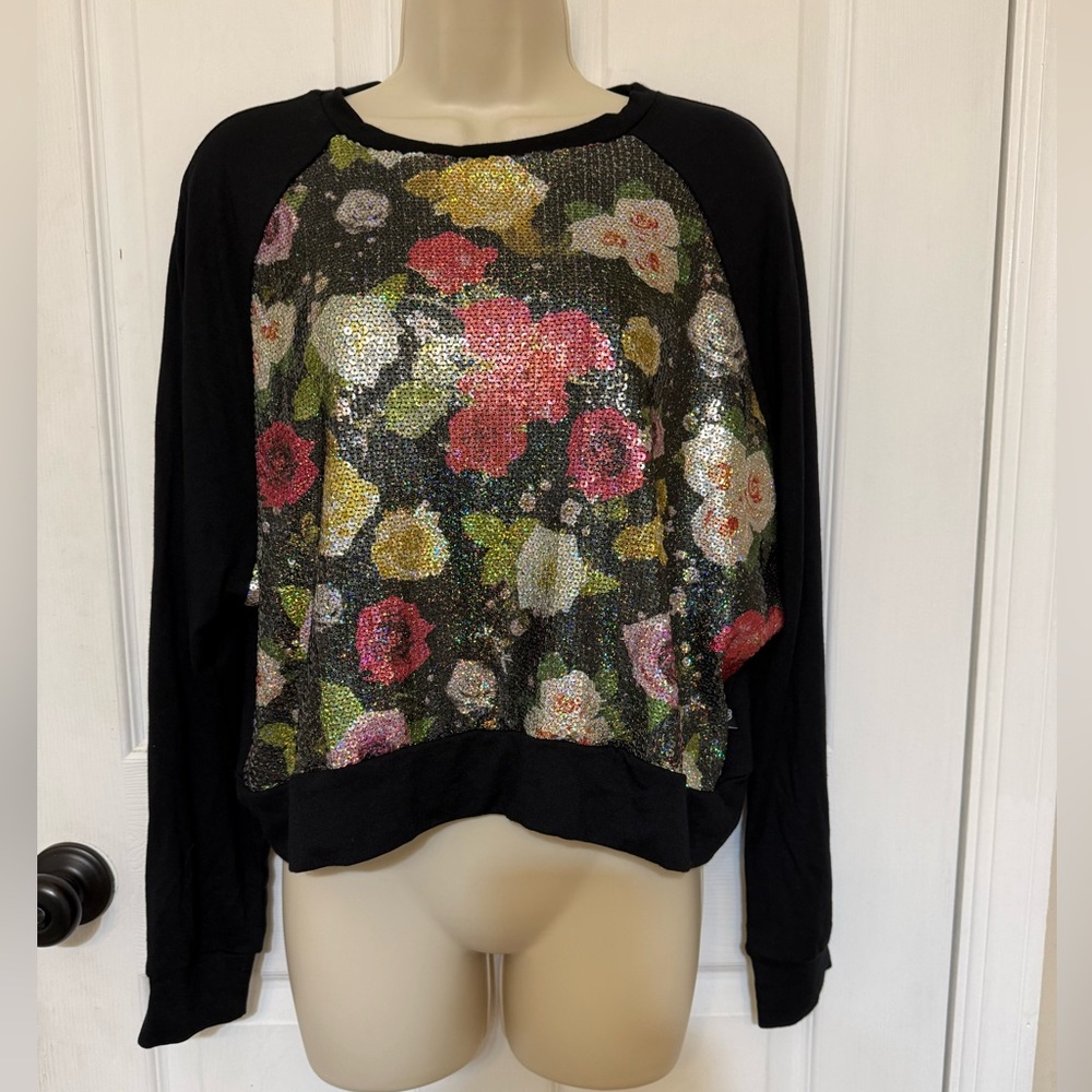 NWT Terez Floral Sequin Front Pullover Top Black Size Small - Picture 3 of 5